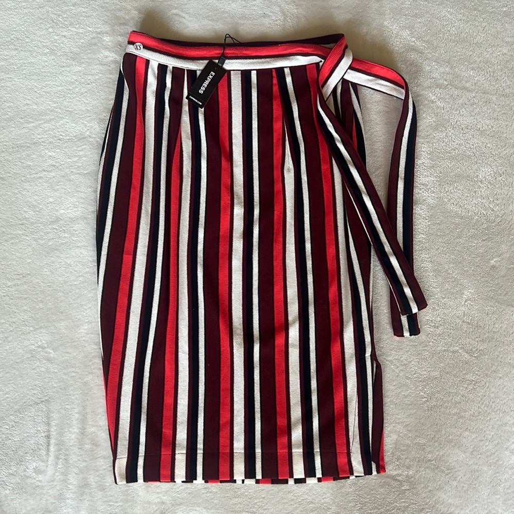 NWT Express striped knee length skirt. Size 2